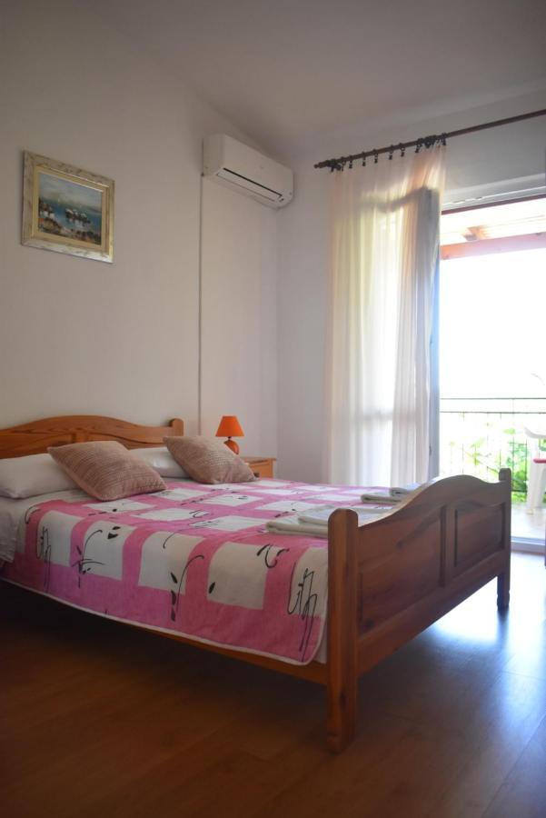 Apartmani Sekana Стариград-Пакленица Екстериор снимка