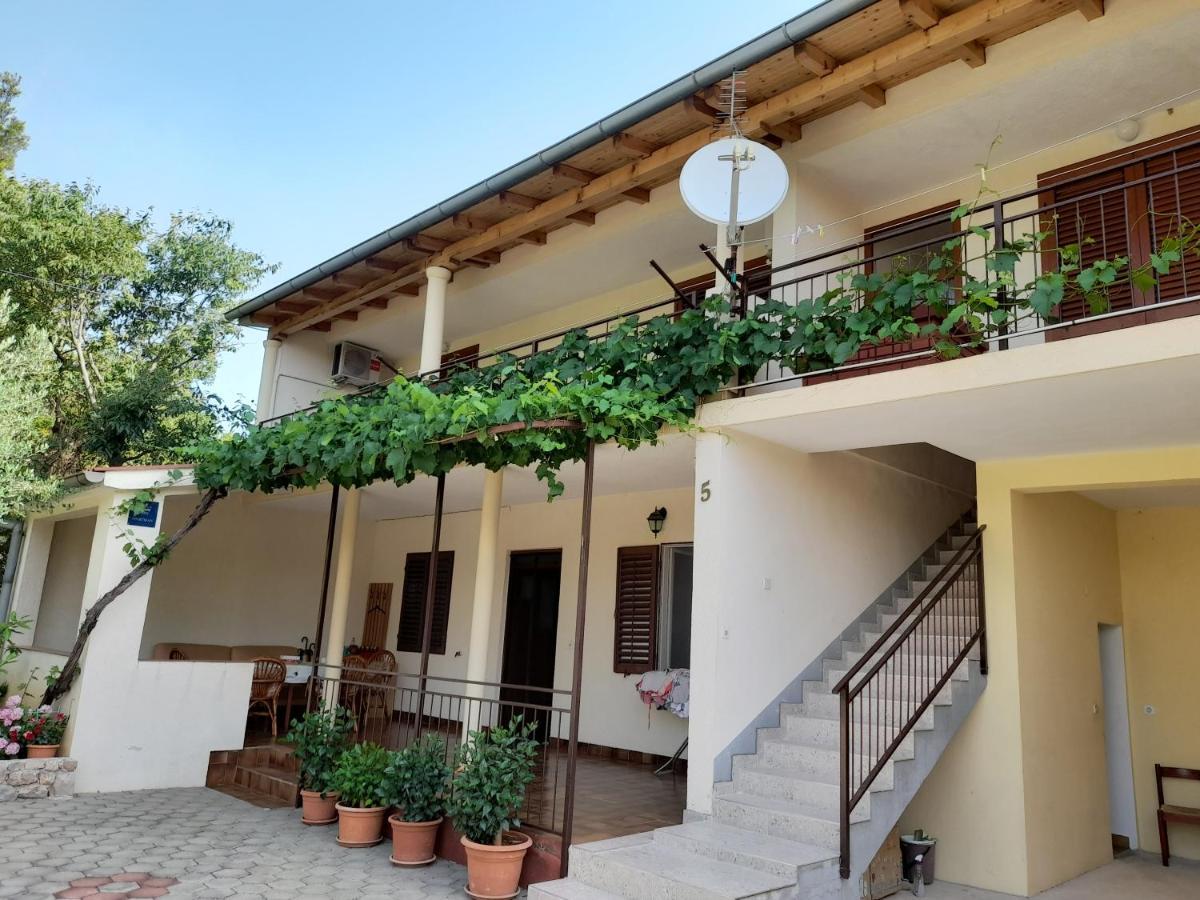 Apartmani Sekana Стариград-Пакленица Екстериор снимка