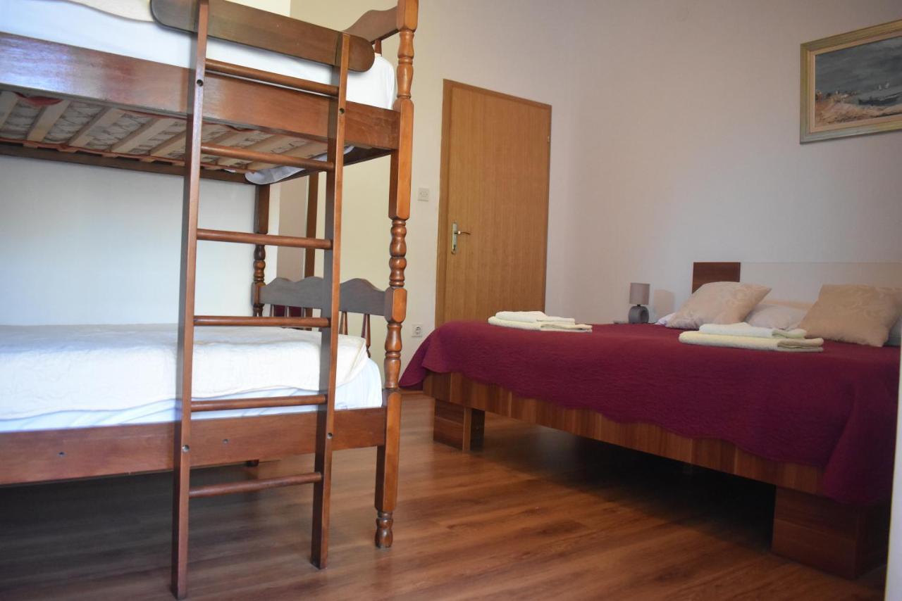Apartmani Sekana Стариград-Пакленица Екстериор снимка
