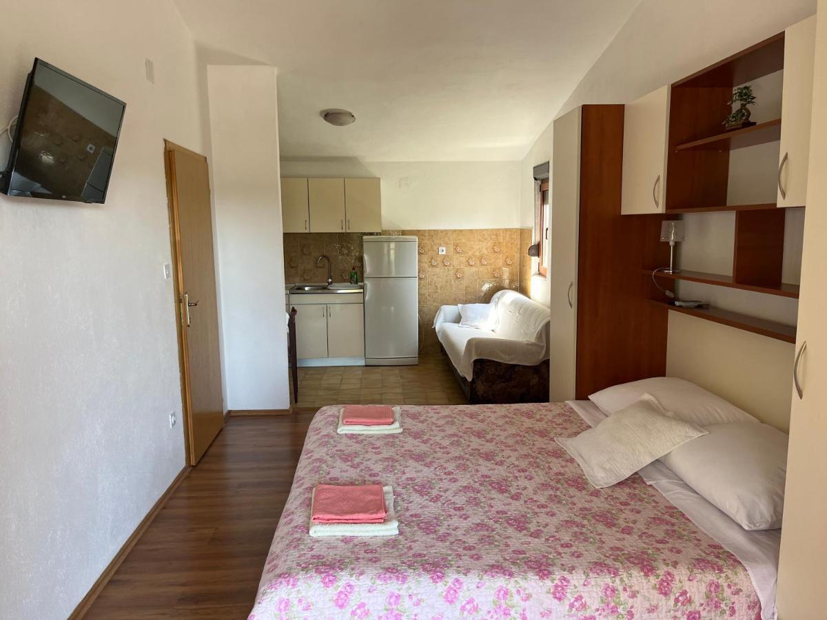 Apartmani Sekana Стариград-Пакленица Екстериор снимка