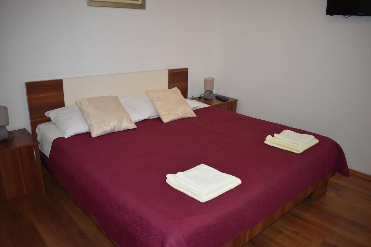 Apartmani Sekana Стариград-Пакленица Екстериор снимка